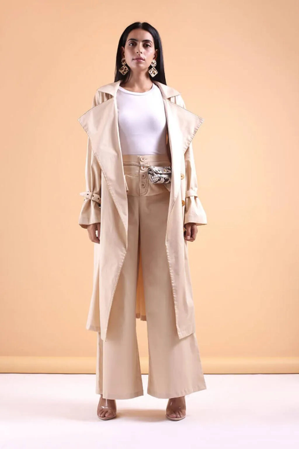 Long collar trench